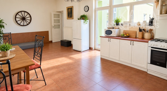 PREDAJ: 5 IZBOVÝ RODINNÝ DOM - 405 M2 POZEMOK - BRATISLAVA - NOVÉ MESTO
