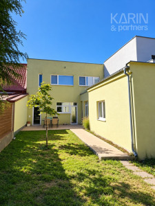 PREDAJ: 5 IZBOVÝ RODINNÝ DOM - 405 M2 POZEMOK - BRATISLAVA - NOVÉ MESTO