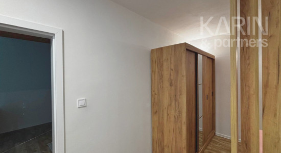 KOMPLETNE ZARIADENÝ DIZAJNOVO ZREKONŠTRUOVANÝ 1I BYT