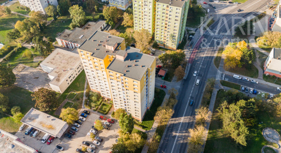SVETLÝ ČIASTOČNE ZREKONŠTRUOVANÝ 3I BYT S LODŽIOU A PIVNICOU