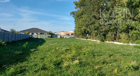 Veľkorysý stavebný pozemok 1 116 m2, všetky inžinierske siete