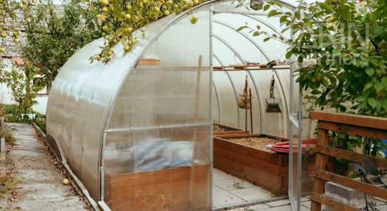 3i rodinný dom po rekonštrukcii s letnou kuchyňou a dieľňou v meste Šaštín-Stráže