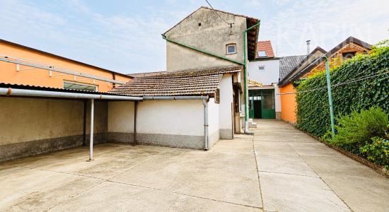 NA PREDAJ 5i RODINNÝ DOM S POZEMKOM 1 650 M² – KOPČANY
