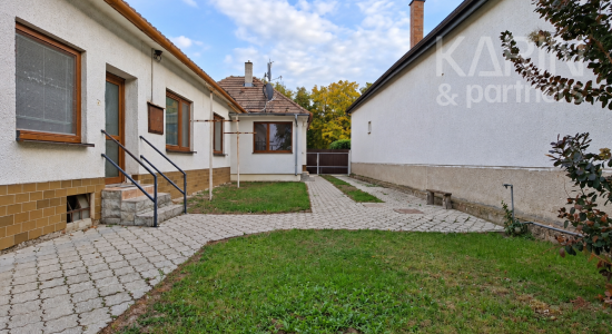 5-izbový dvojgeneračný rodinný dom s dvoma samostatnými vstupmi– VEĽKÝ GROB