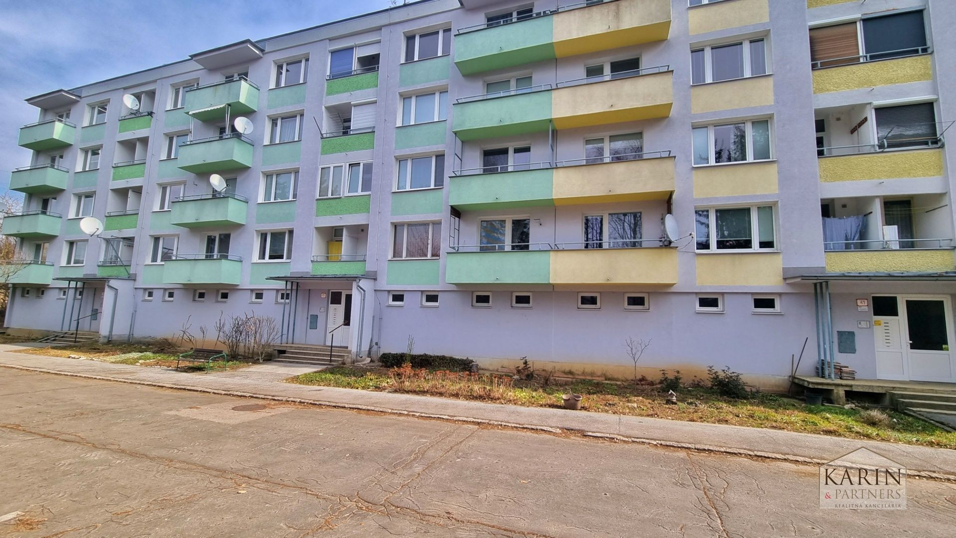 HĽADÁME NA KÚPU 2 ALEBO 3 IZBOVÝ BYT