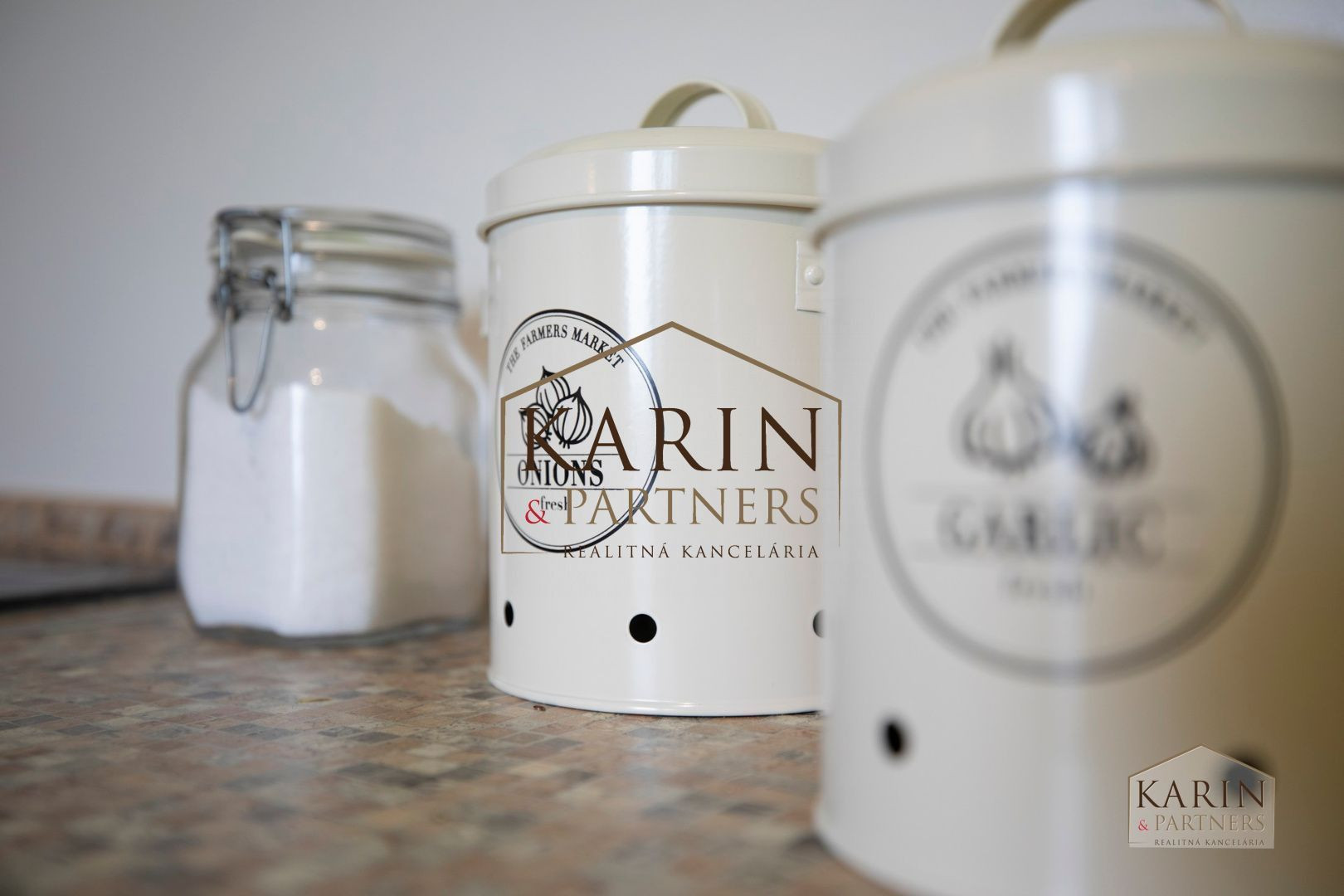 SÚRNE HĽADÁME NA KÚPU RODINNÝ DOM - okres Dunajská Streda