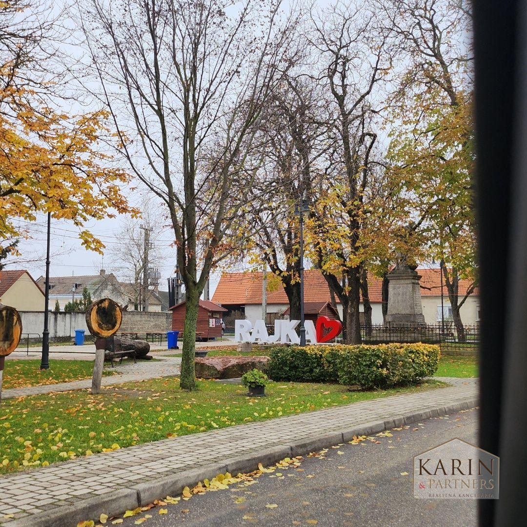 Hľadáme pre našich klientov byty, rodinné domy v Maďarsku/Rajka/Bezenye/Hegyeshalom a okolie. HU.
