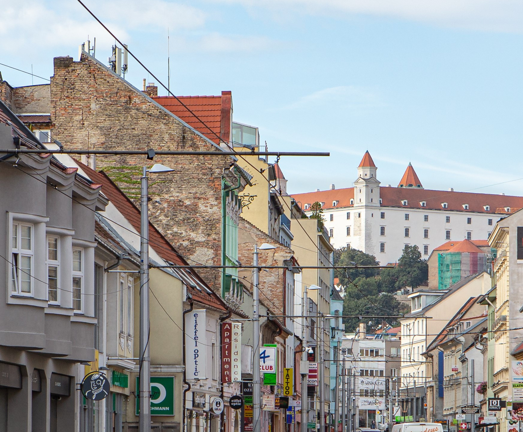 Predaj - Budovy, Bytové domy, stavebné pozemky, rezidenčné projekty, dvojdomy - Bratislava a okolie