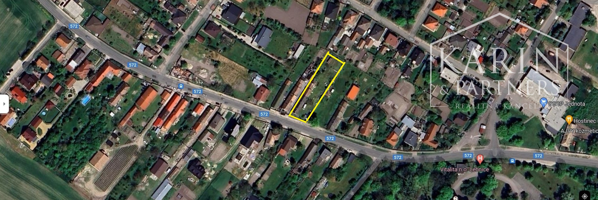 Stavebný pozemok v centre obce Lehnice na predaj