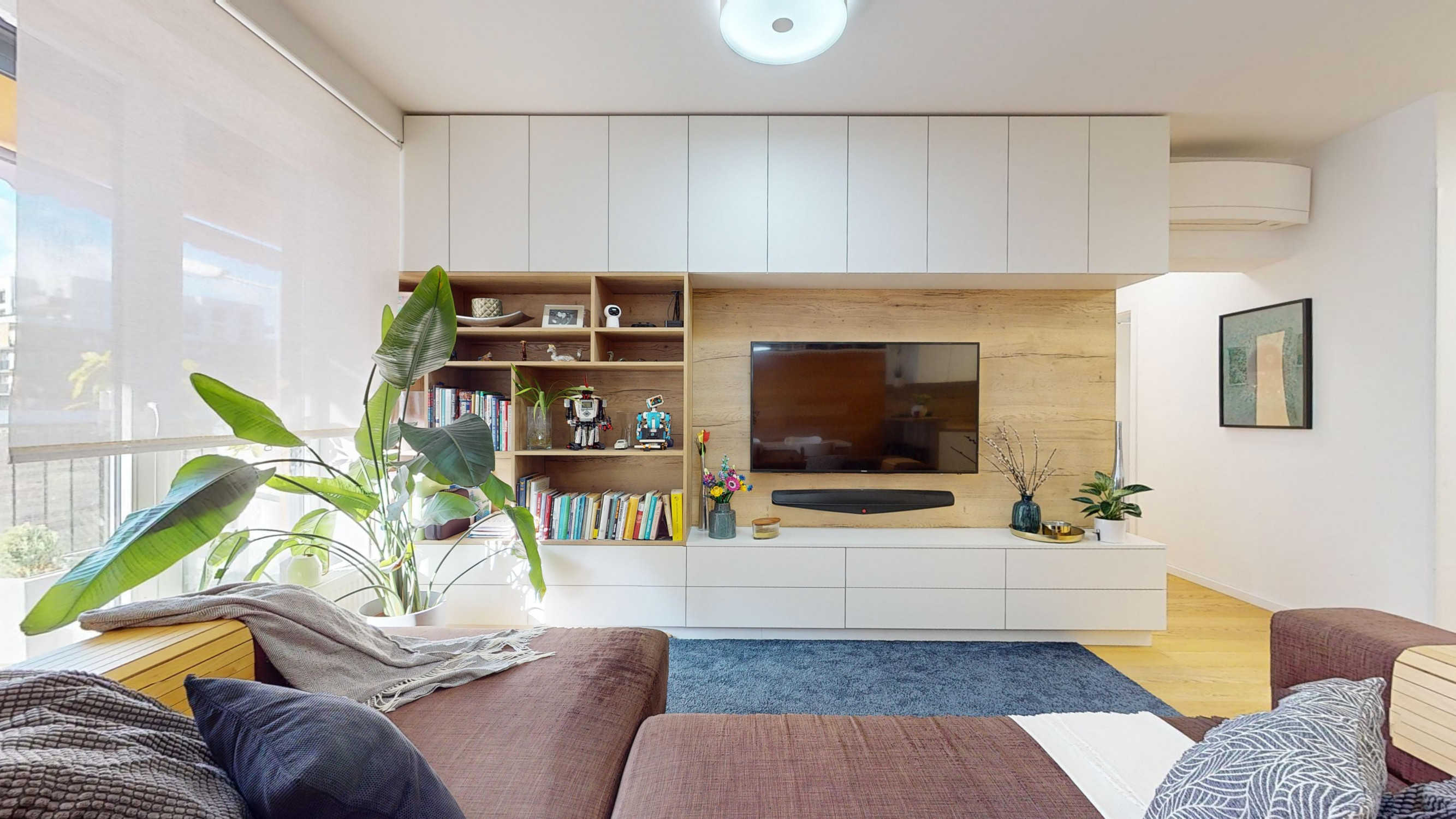 REZERVOVANÝ KOMPLETNE ZARIADENÝ ŠTVORIZBOVÝ BYT S BALKÓNOM V PETRŽALKE - SLNEČNICE