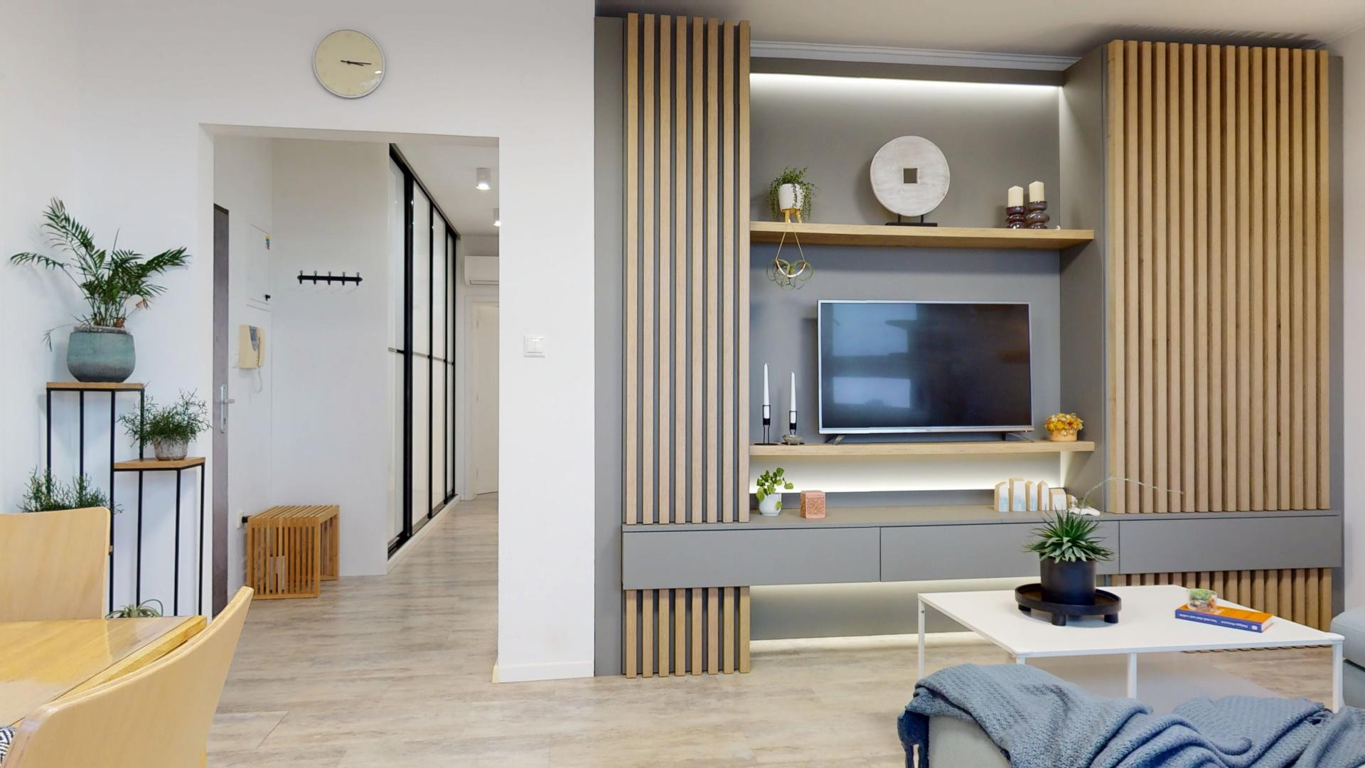 ZARIADENÝ TROJIZBOVÝ BYT PREROBENÝ NA ŠTVORIZBOVÝ