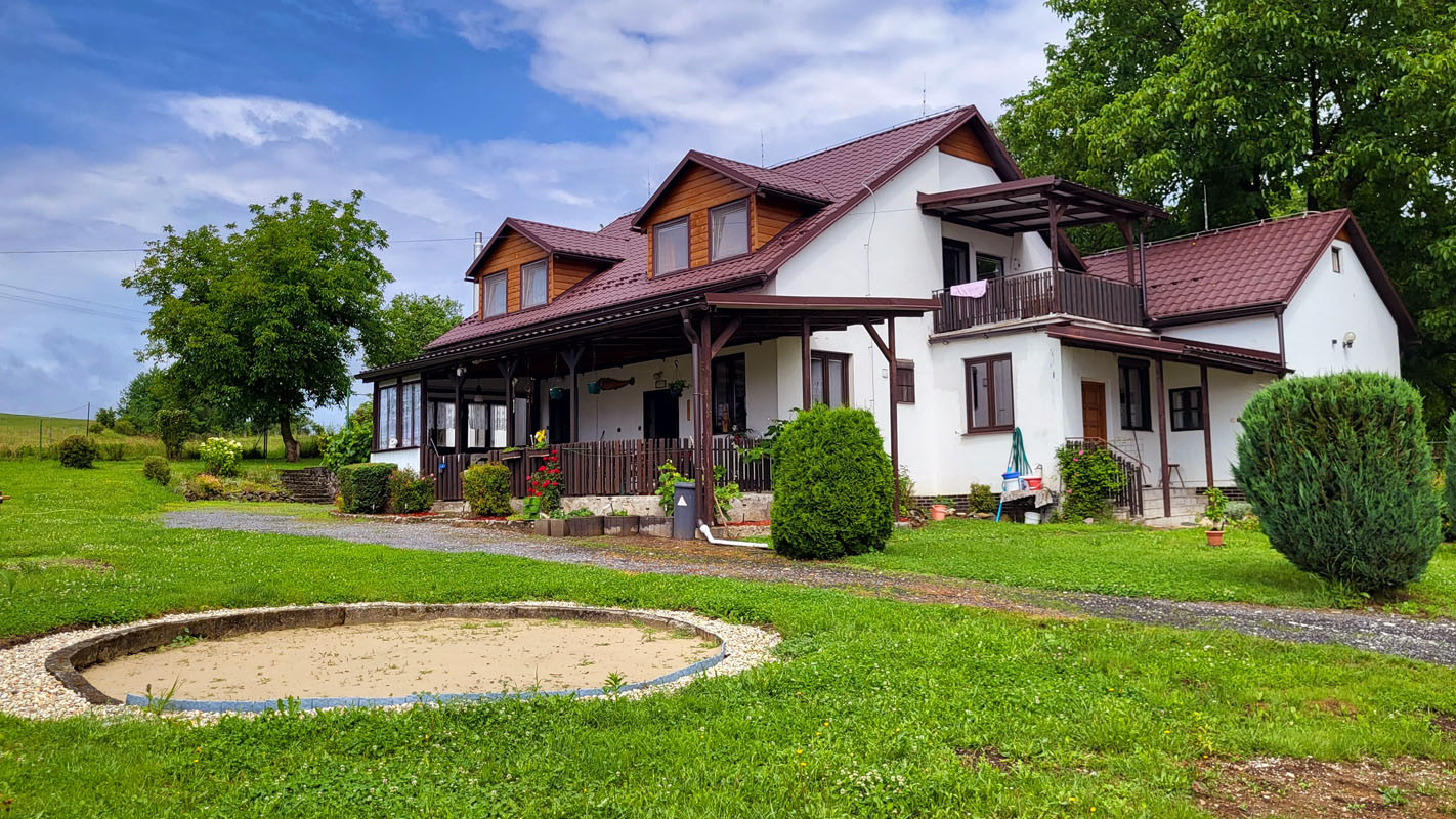 6-izbový dom pri vode s pozemkom o rozlohe 4486 m2