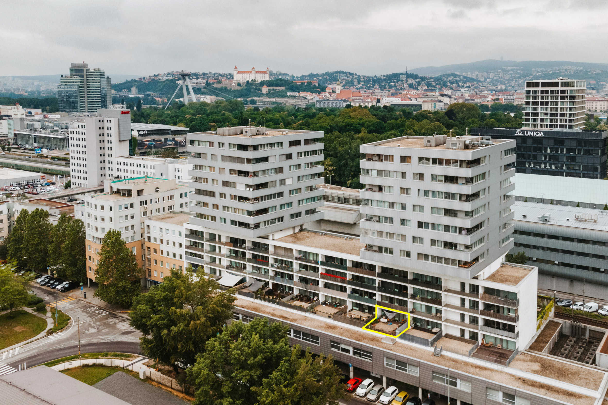 2i. byt s veľkou terasou a spoločnou strešnou záhradou v TOP lokalite (ul. Černyševského)