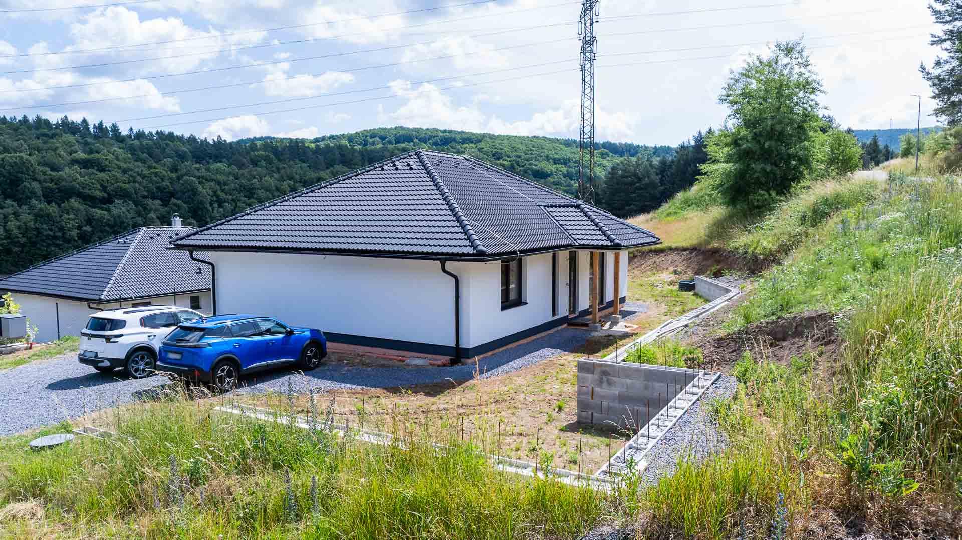 Luxusná novostavba s nadštandardným vyhotovením ihneď k nasťahovaniu v blízkosti Banskej Štiavnice