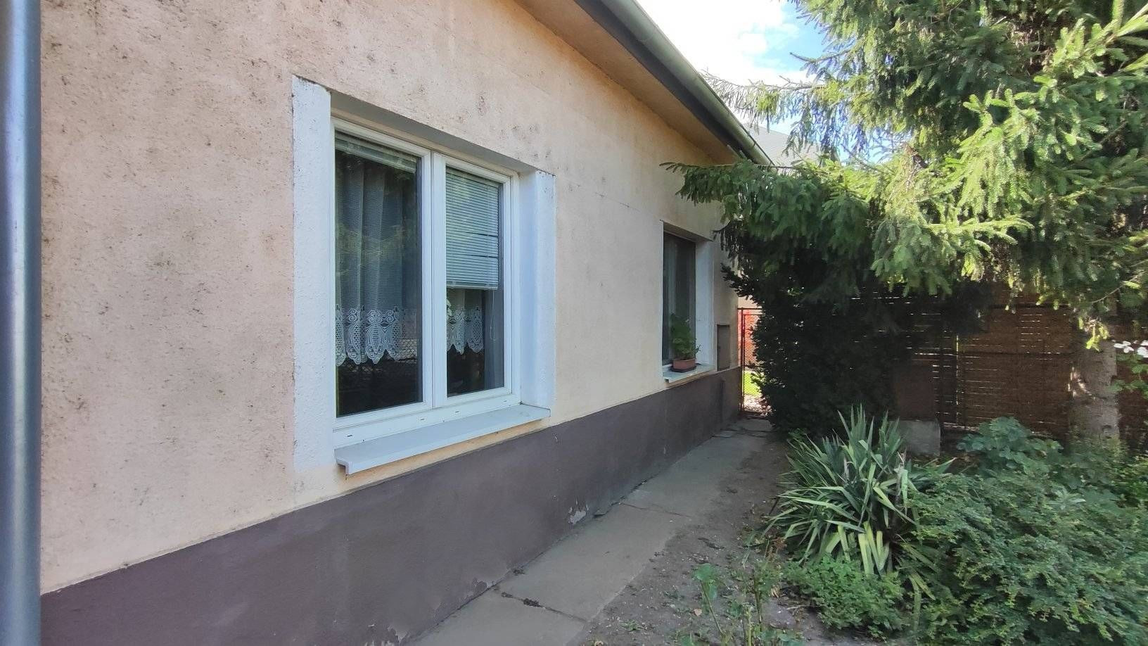 Dvojpodlažný podkrovný 3-izbový rodinný dom, Nové Zámky