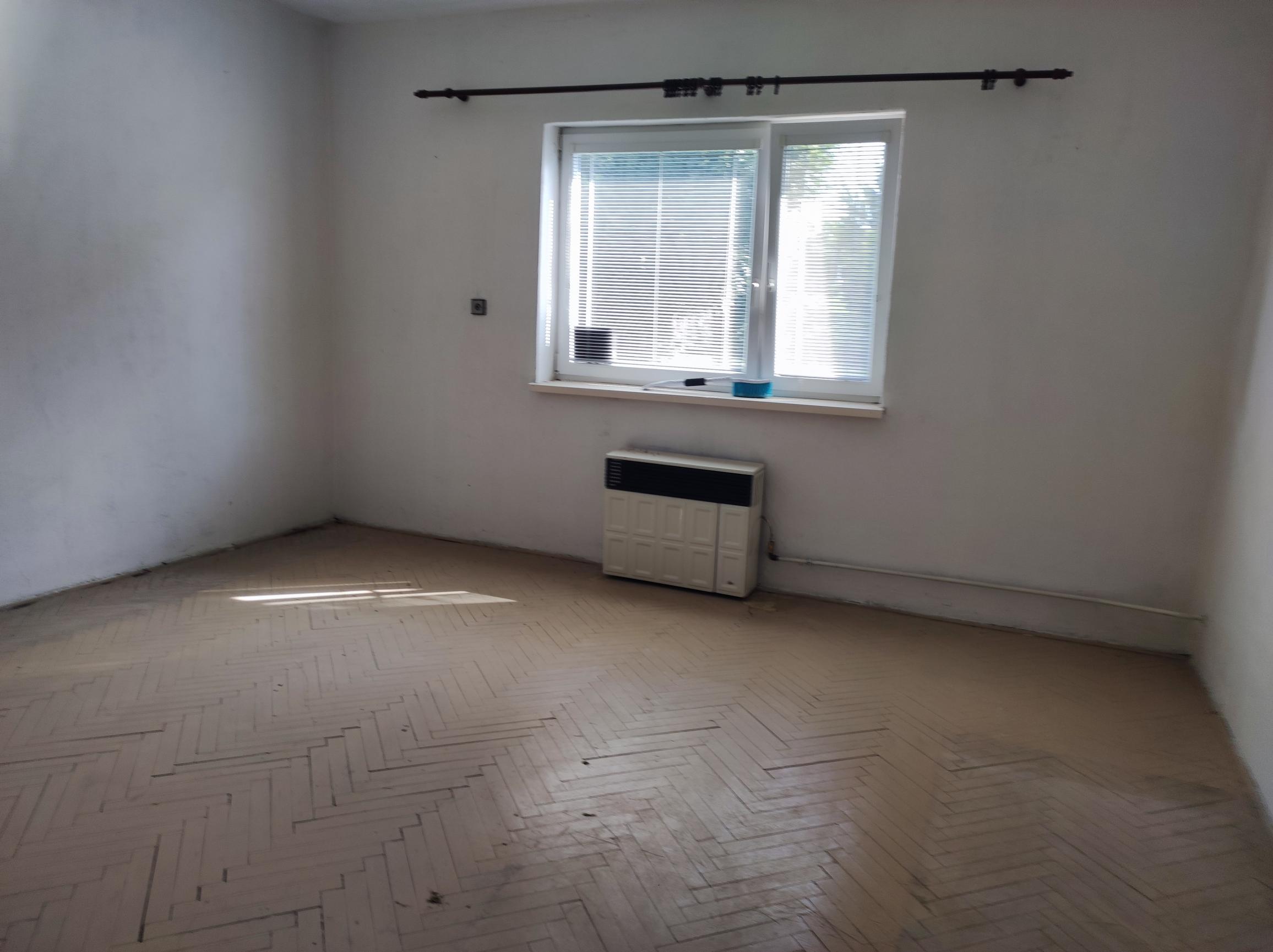 Na predaj rodinný dom v Trnovci nad Váhom – výborná lokalita, veľký pozemok