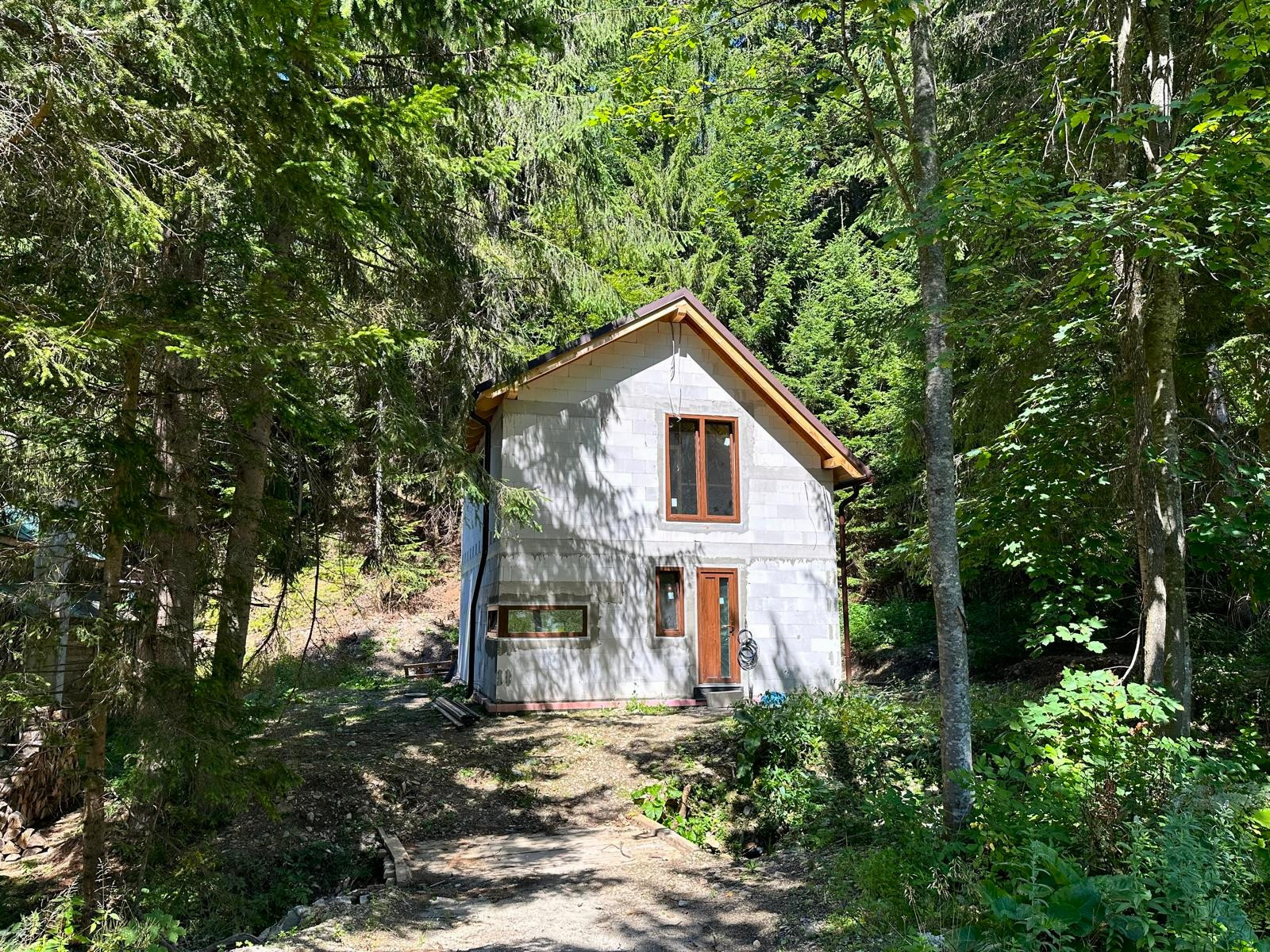 Rekreačná chata - v krásnom vysokohorskom prostredí v srdci Nízkych Tatier.