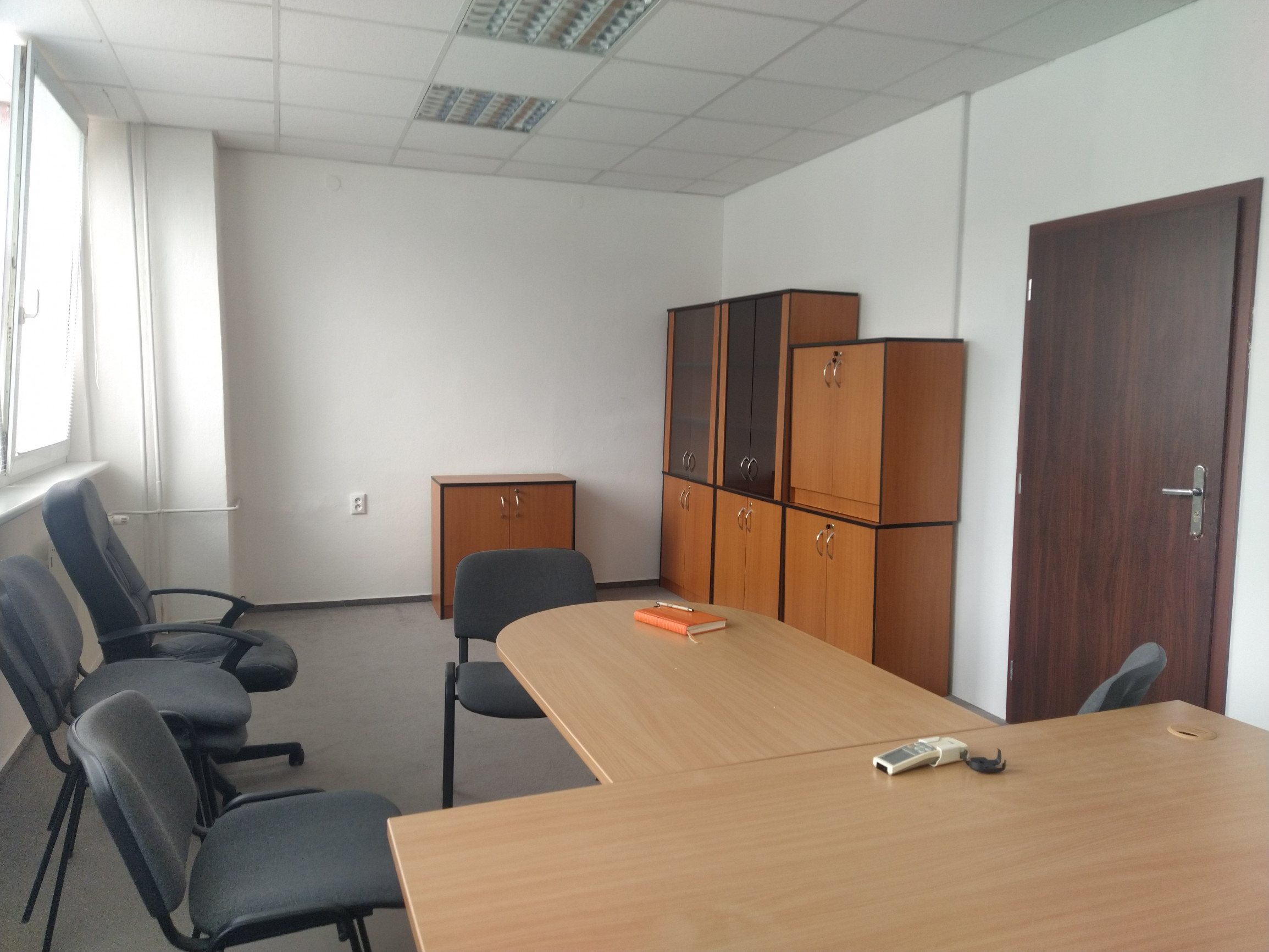 Prenájom 2 viacúčelové miestnosti 24 m2 s parkovaním, Agátová ul., Dúbravka, BA IV.