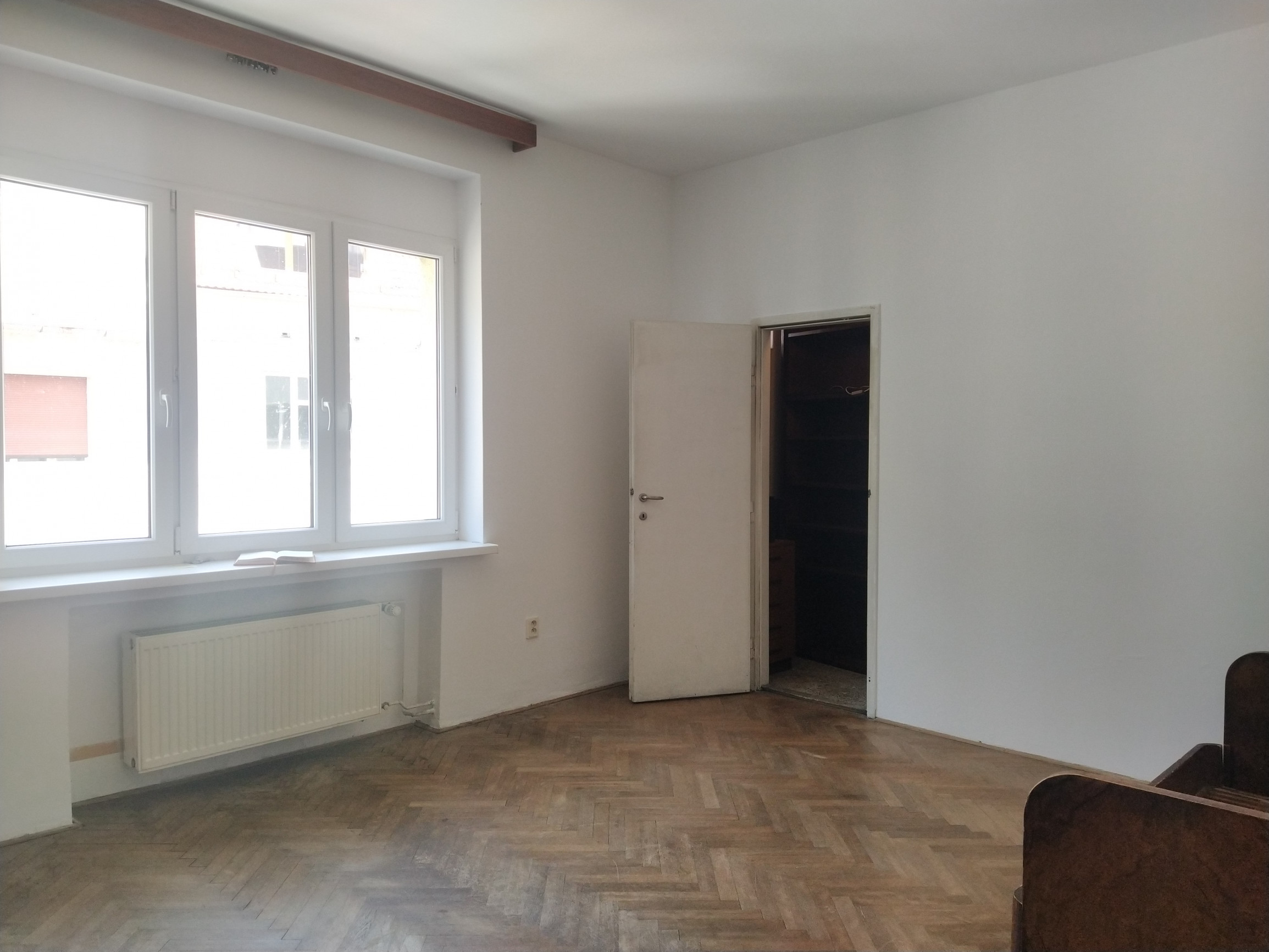 Prenájom 2 izb. byt 44,3m2 so samostatnou kuchyňou a kumbálom, Medená ul., BA I. Staré Mesto.