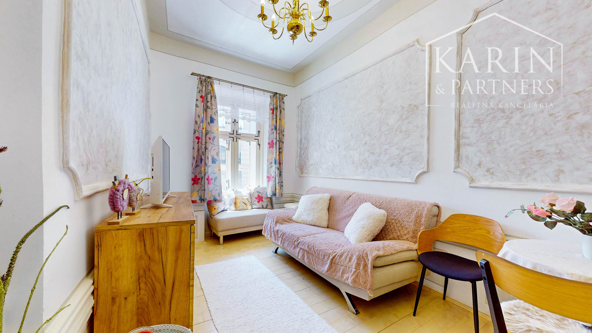 REZERVOVANÉ! Zabehnutý Mezonet s Terasou a výhľadom na Banskú Štiavnicu