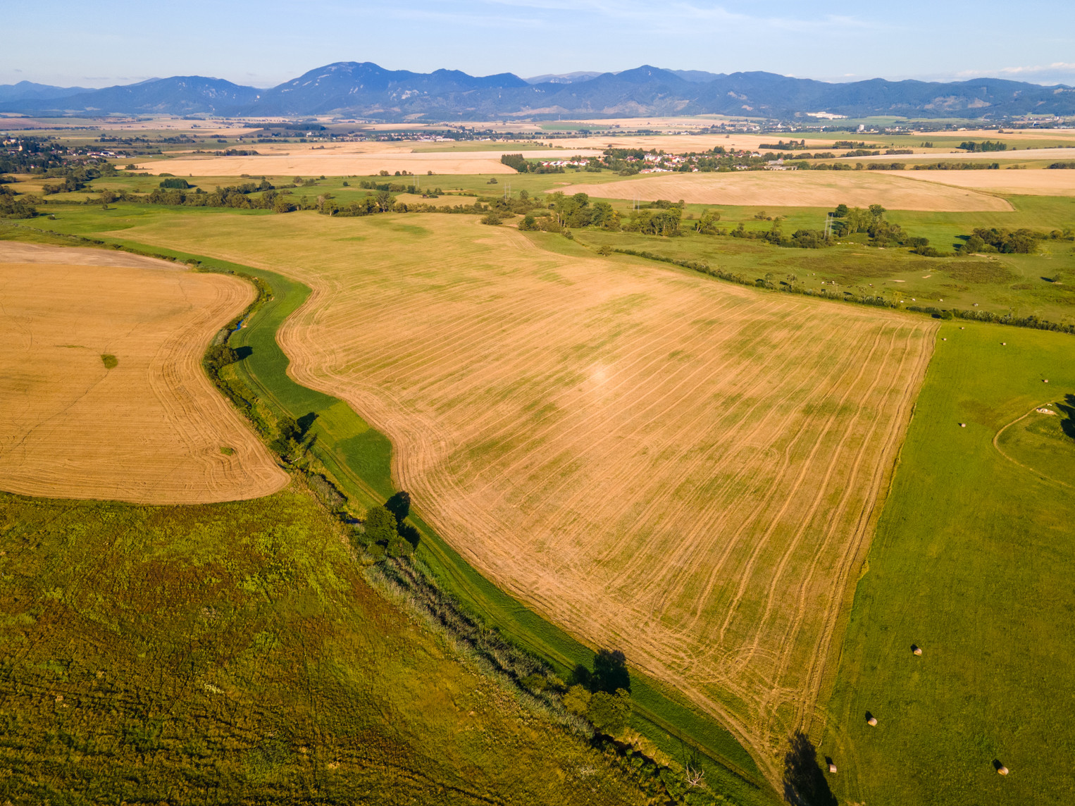 POĽNOHOSPODÁRSKY POZEMOK V OBCI KAĽAMENOVÁ V OKRESE TURČIANSKE TEPLICE