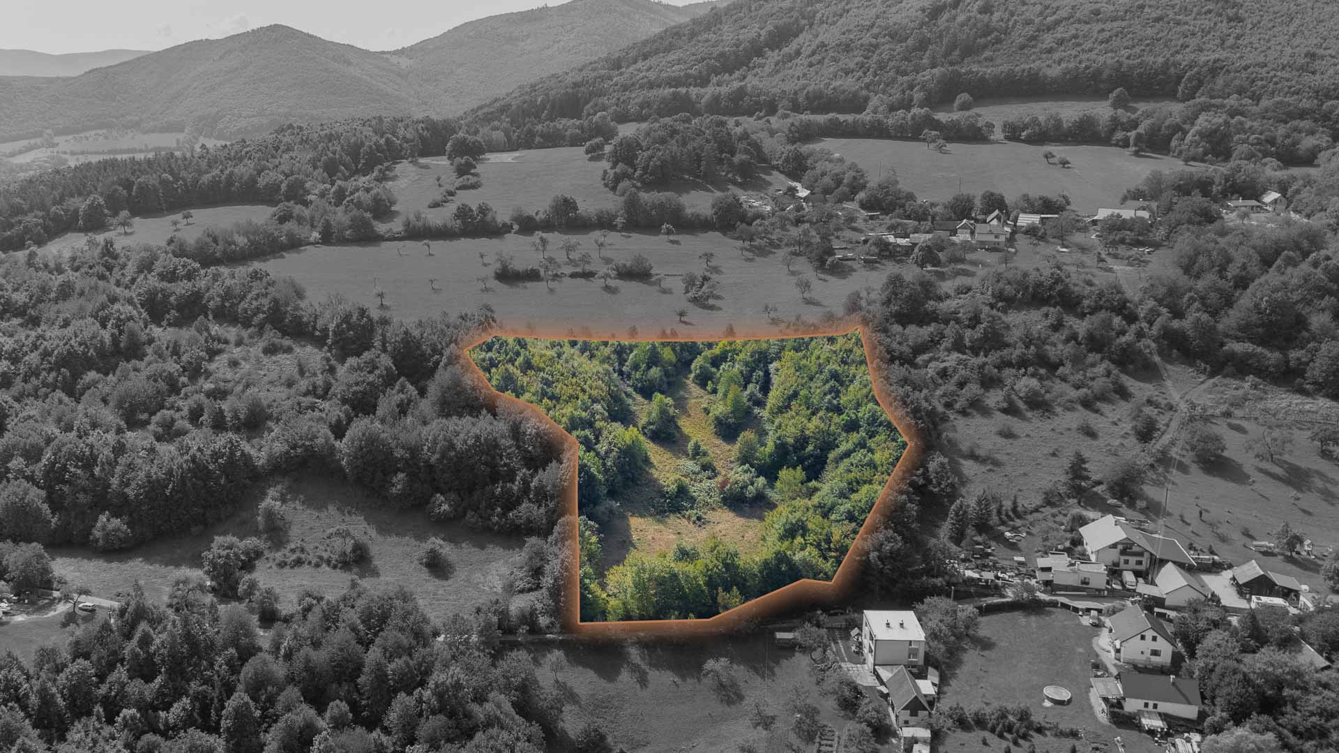 Unikátna Investičná Príležitosť: 9629m2 Na Samostatnú Rezidenčnú Výstavbu v Novej Bani!