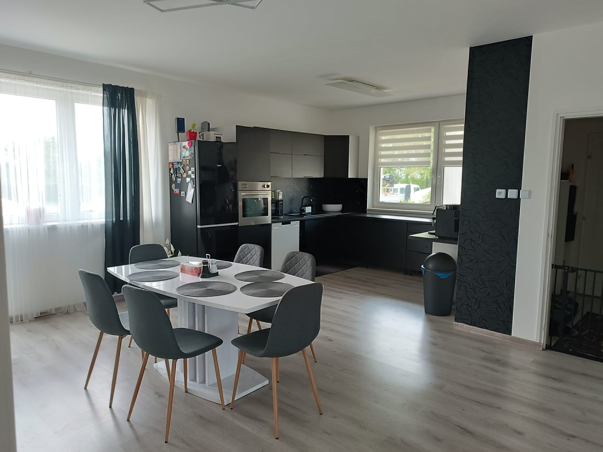 Predaj - rodinný dom 5 izbový s pozemkom 1483 m2 - Dunakiliti Maďarsko