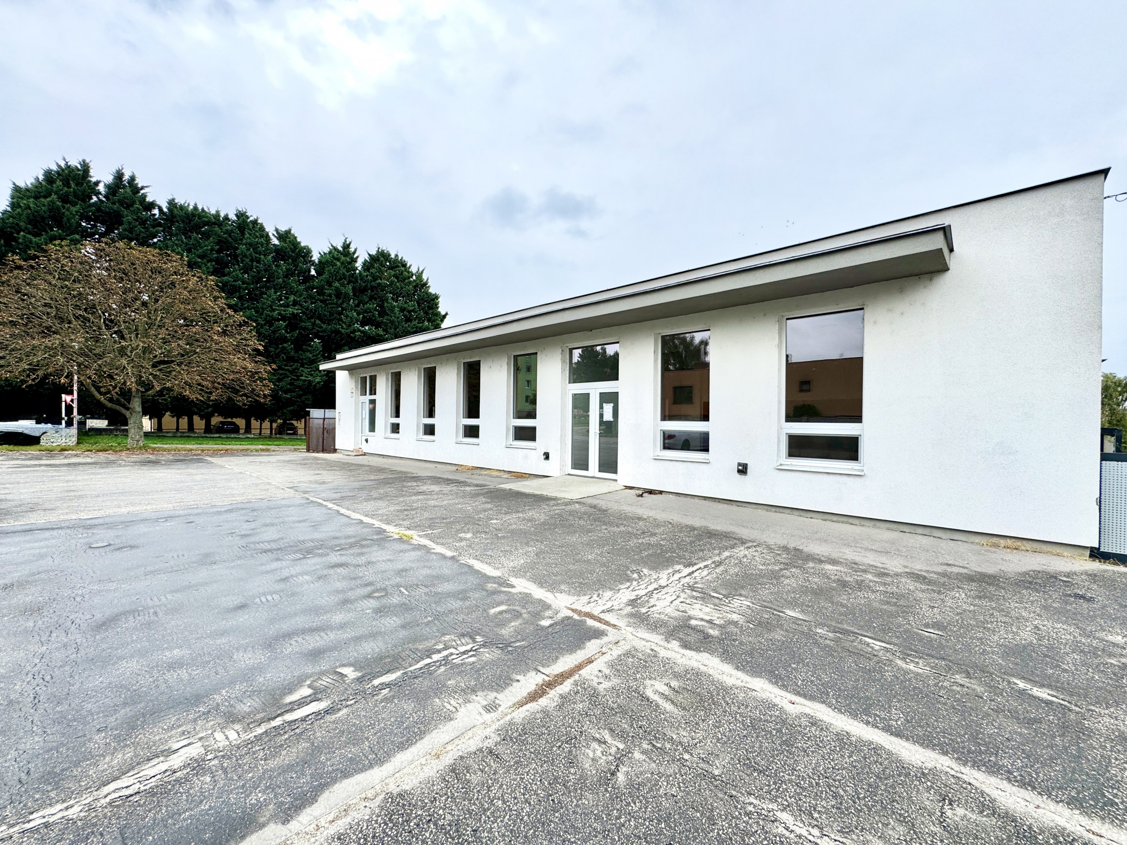 Jedinečná príležitosť: Predaj objektu na podnikanie, na sídlisku SNP, Skalica