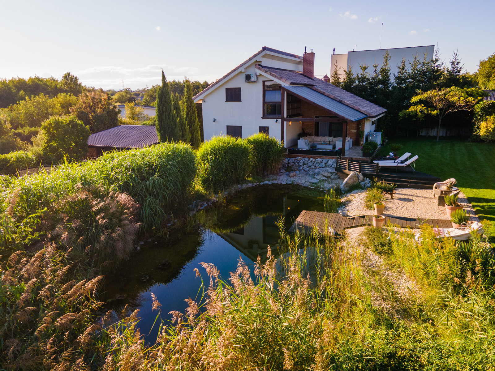 ELEGANTNÁ 5-IZBOVÁ VILA, IBA 10 KM OD TRNAVY- MALŽENICE PREDAJ