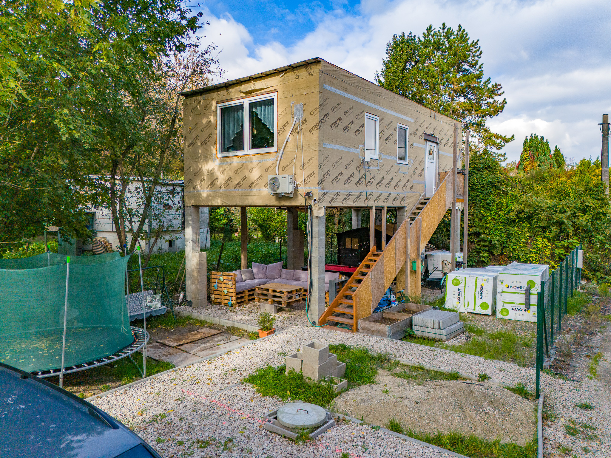 KOMPLETNE ZARIADENÁ NOVOSTAVBA REKREAČNEJ CHATY