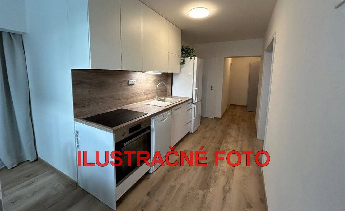 Byt s atmosférou domu – 4 izby, garáž, záhrada, Nové Zámky