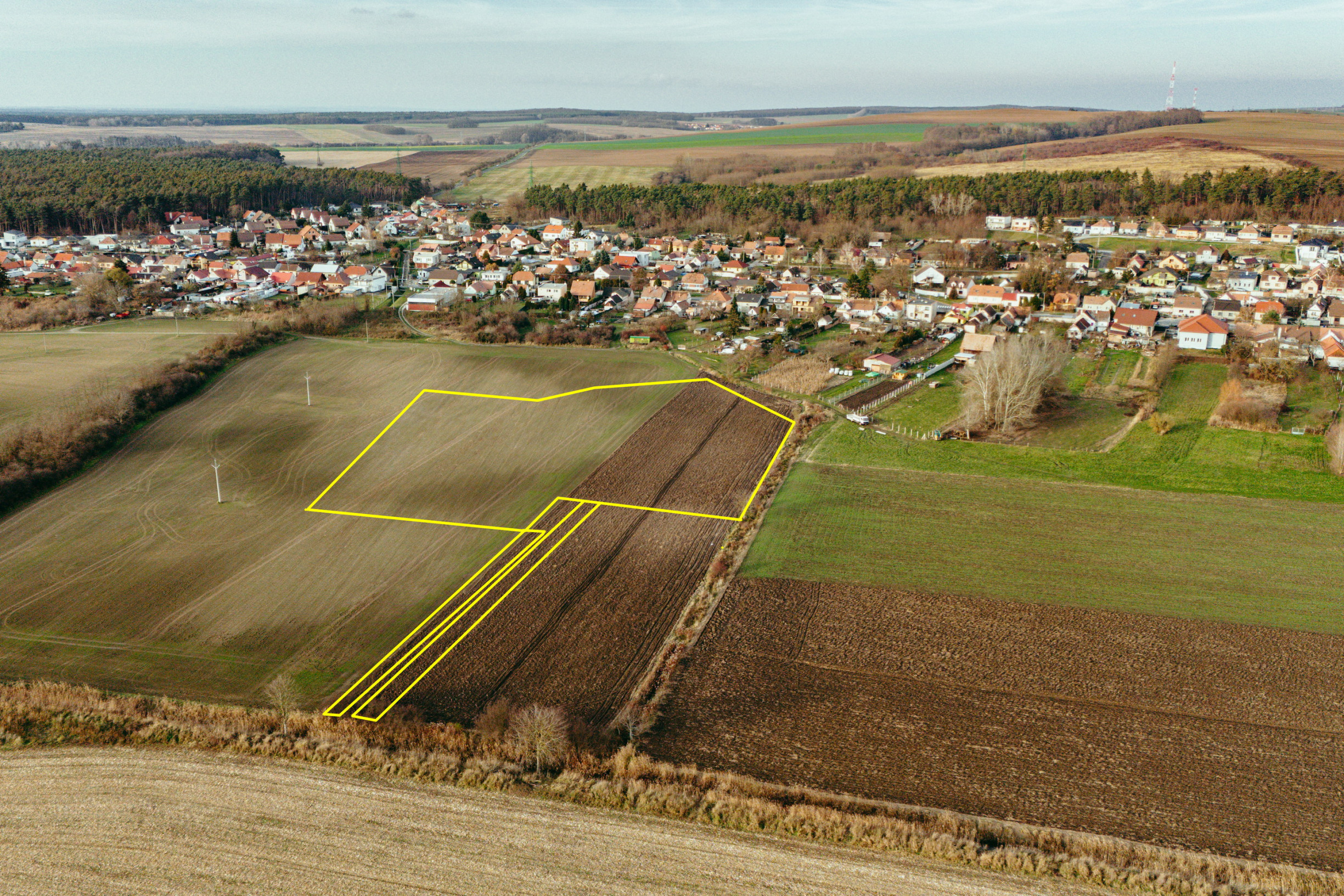 Pozemky - orná pôda s možnosťou výstavby RD v budúcnosti