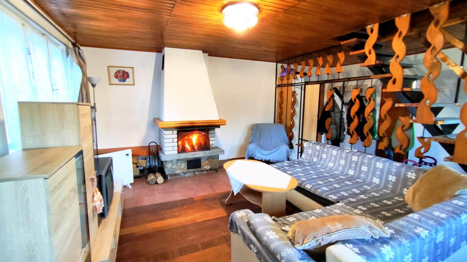 Prenájom - Štýlové bývanie s vlastnou záhradou – prenájom útulného rodinného domu v Radave