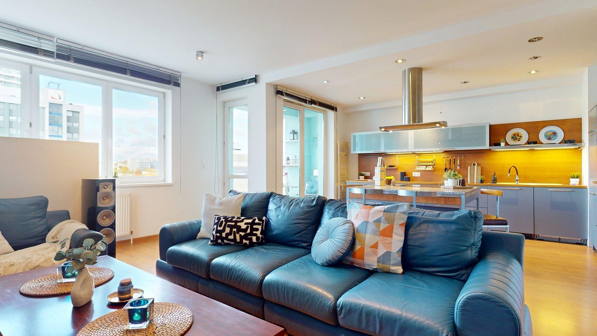 KOMPLETNE ŠTÝLOVO ZARIADENÝ 3I BYT S LODŽIOU A BALKÓNOM