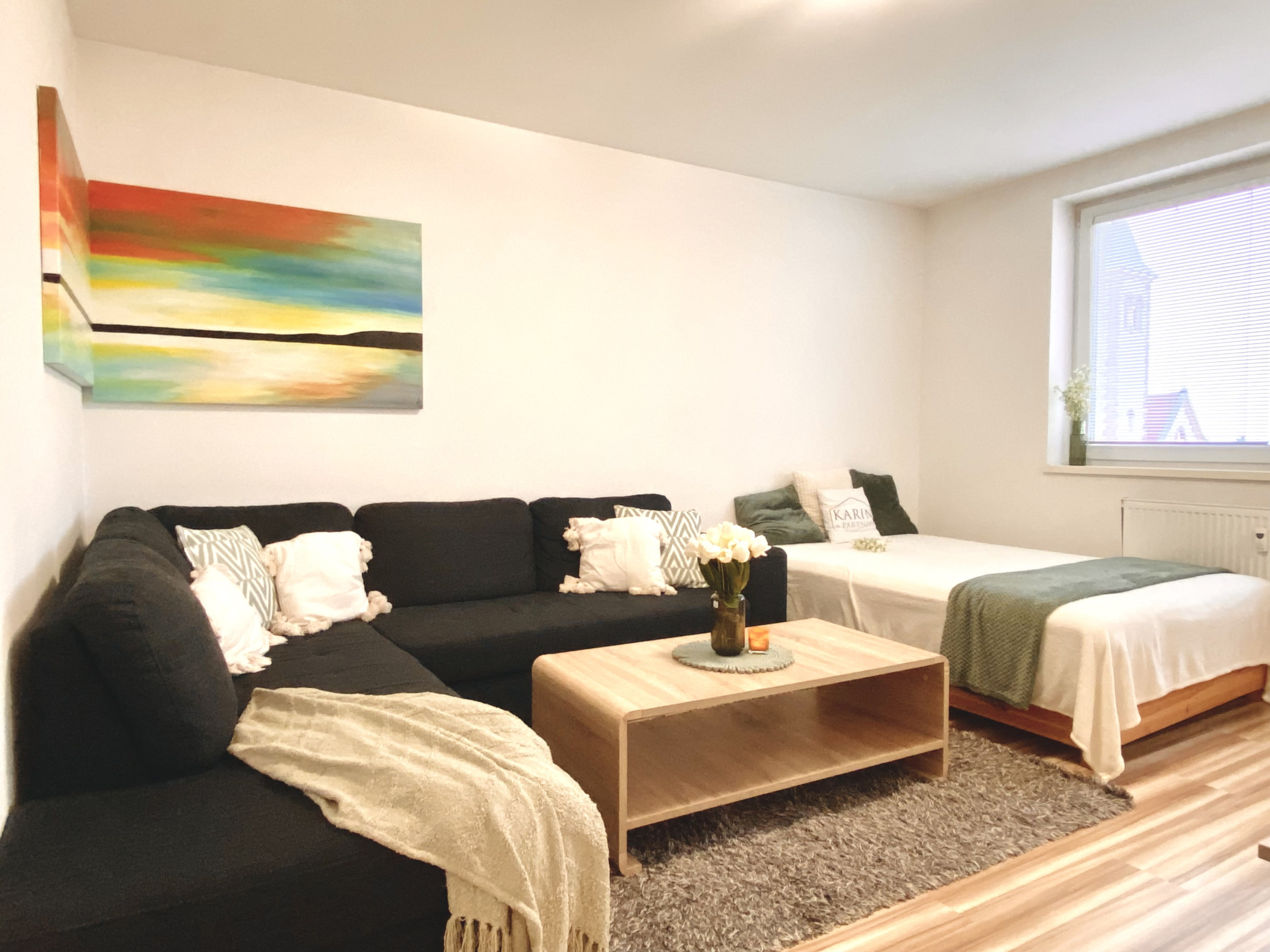 PRENAJATÉ!!! Prenájom novostavby  1-izbového bytu vo Vlčkovciach – plne zariadený, s loggiou