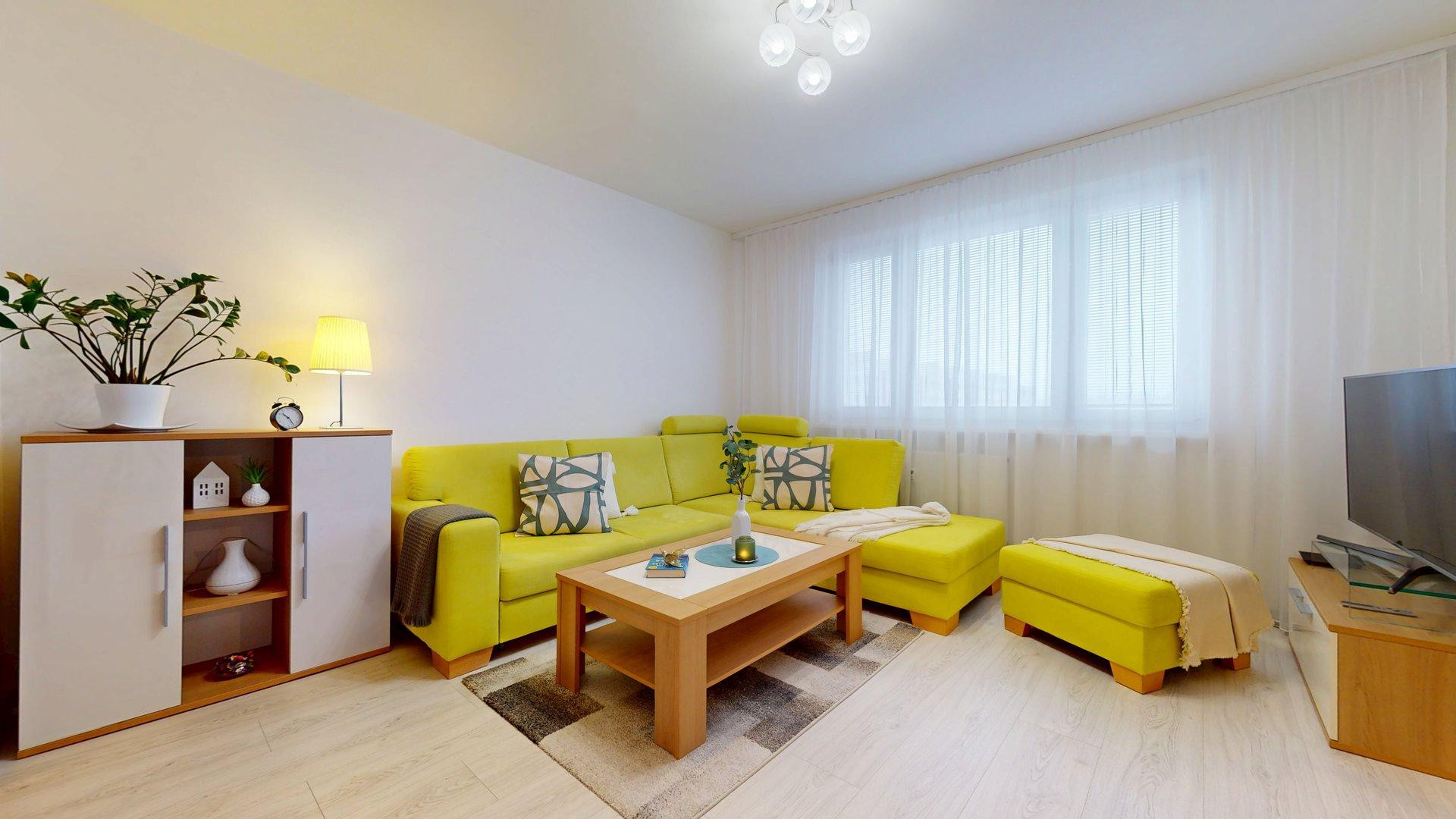 ZREKONŠTRUOVANÝ A ČIASTOČNE ZARIADENÝ 2I BYT S LODŽIOU A PIVNICOU