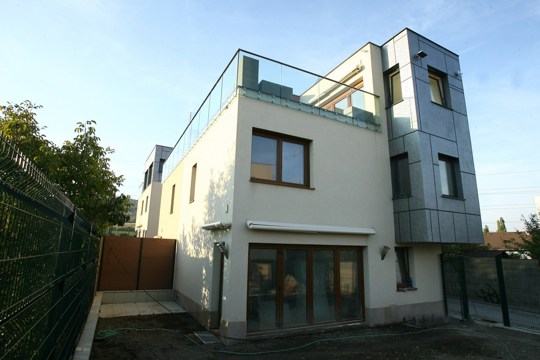 PRENÁJOM: Luxusná 5-izbová vila s výhľadom na Kamzík – Vinohrady- Nové mesto BA III