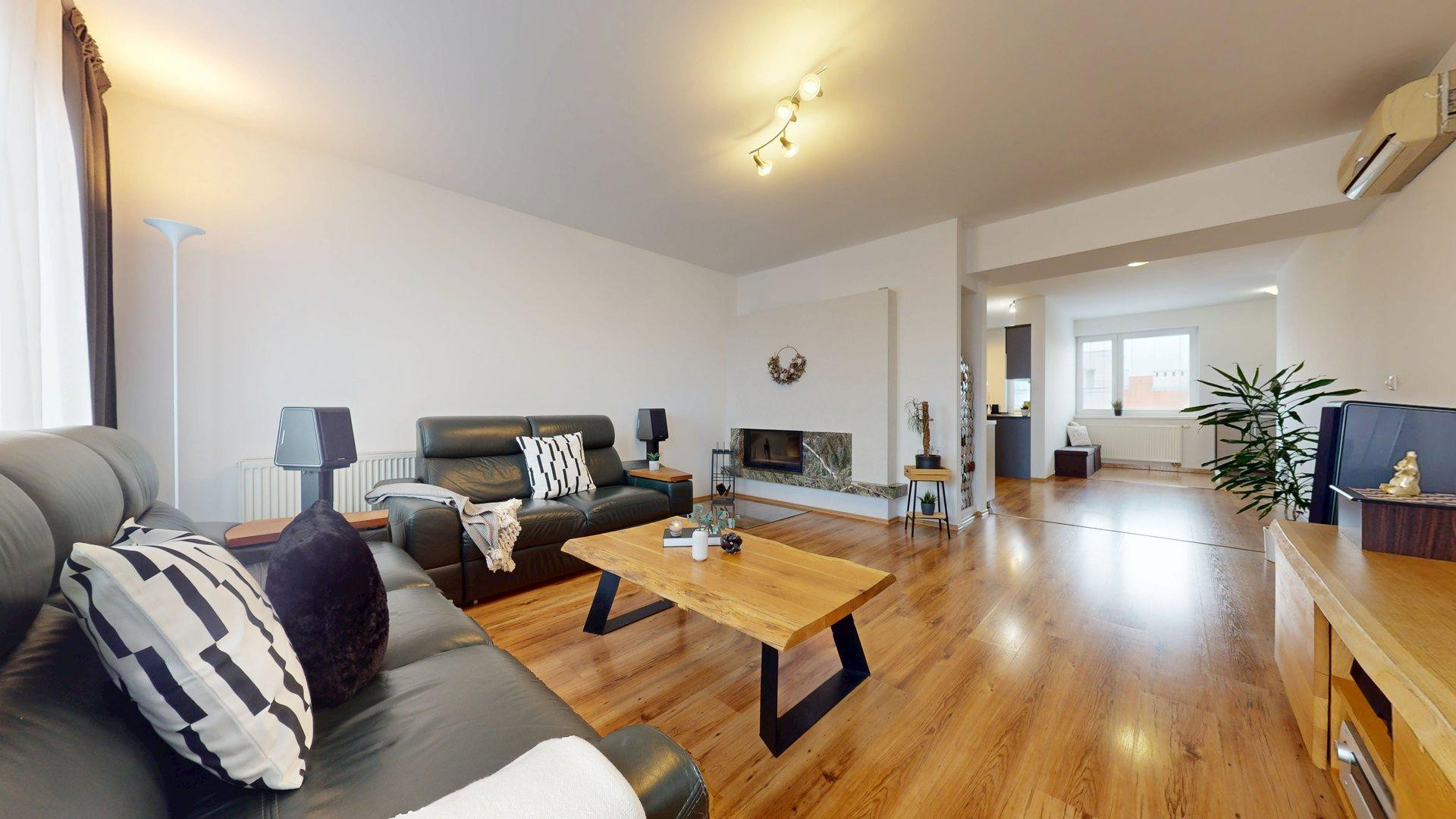 VÝNIMOČNE PRIESTRANNÝ A SVETLÝ 4I BYT S KRBOM A 2 BALKÓNMI