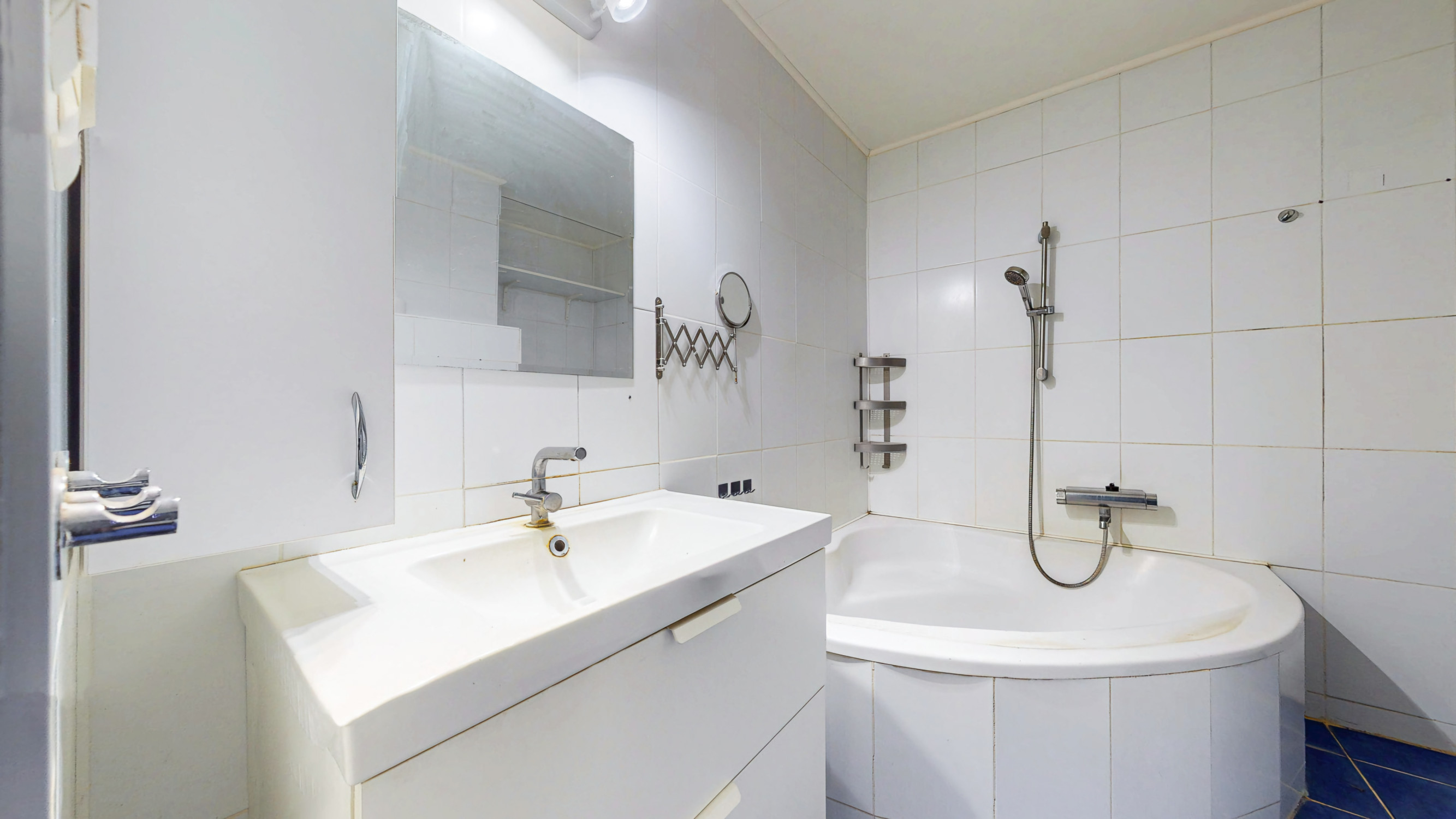 MODERNÝ A PRIESTRANNÝ 4-IZBOVÝ BYT V ŠAHÁCH – IDEÁLNY PRE RODINU