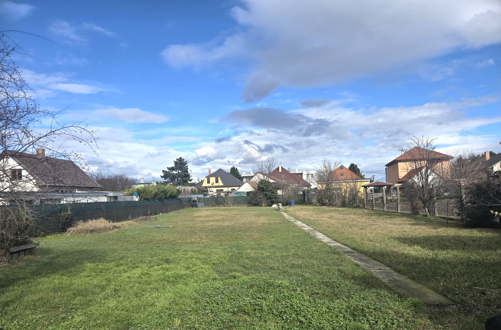 Predaj – rodinný dom s pozemkom 1730 m2 – Štvrtok na Ostrove – okr. DS.