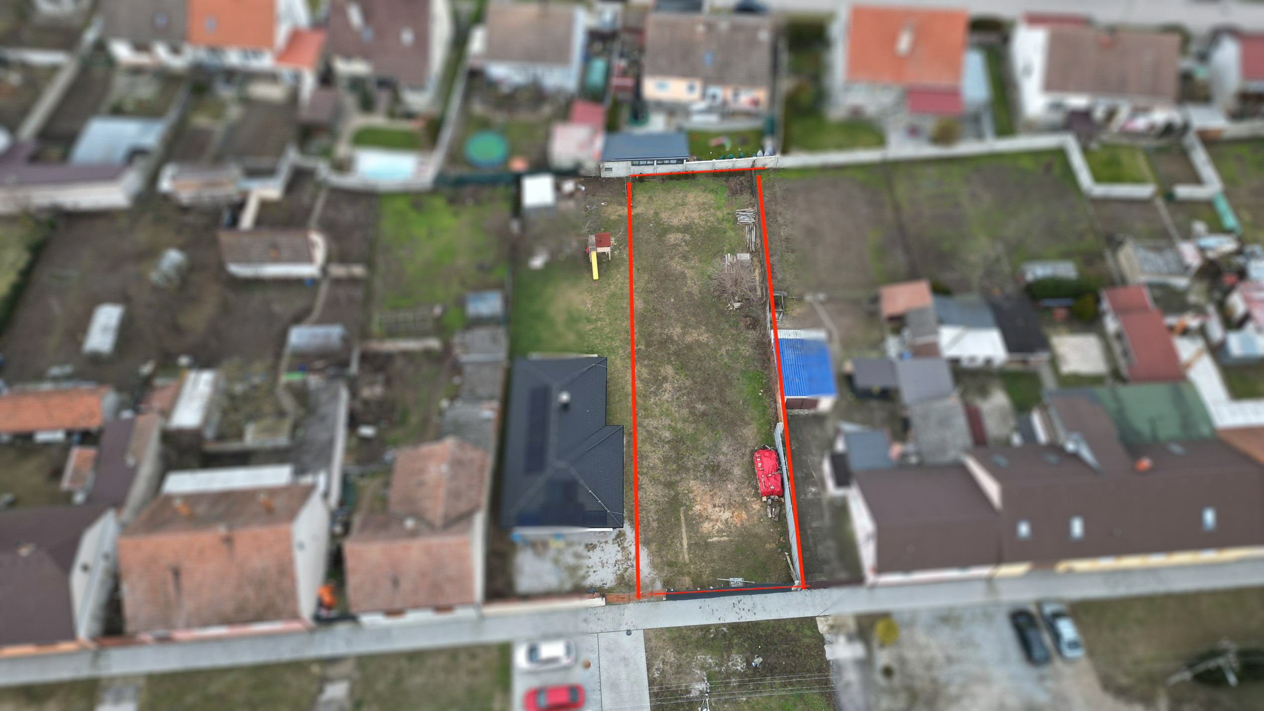 PREDAJ: STAVEBNÝ POZEMOK SO SIEŤAMI