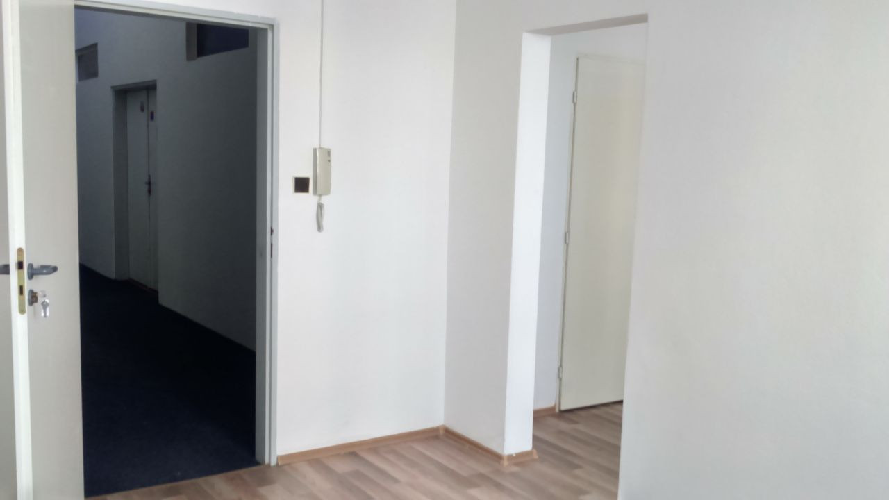 LEN 230.-€/ mesiac vrátane energií! Prenájom dvojkancelária 22m2, Pribišova ul., BA IV., Karlova Ves.