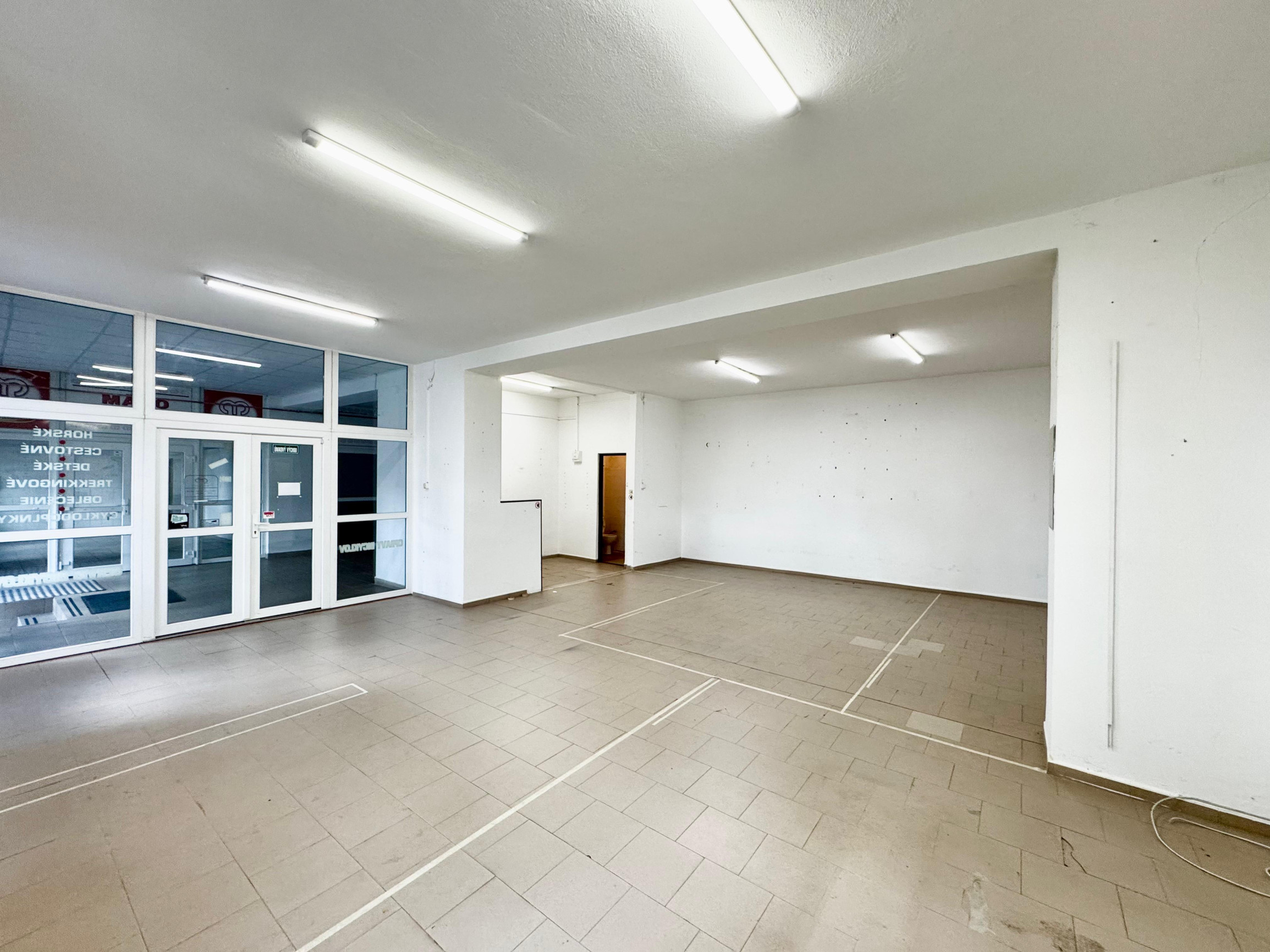 PRENÁJOM: MULTIFUNKČNÝ PRIESTOR 100 M2