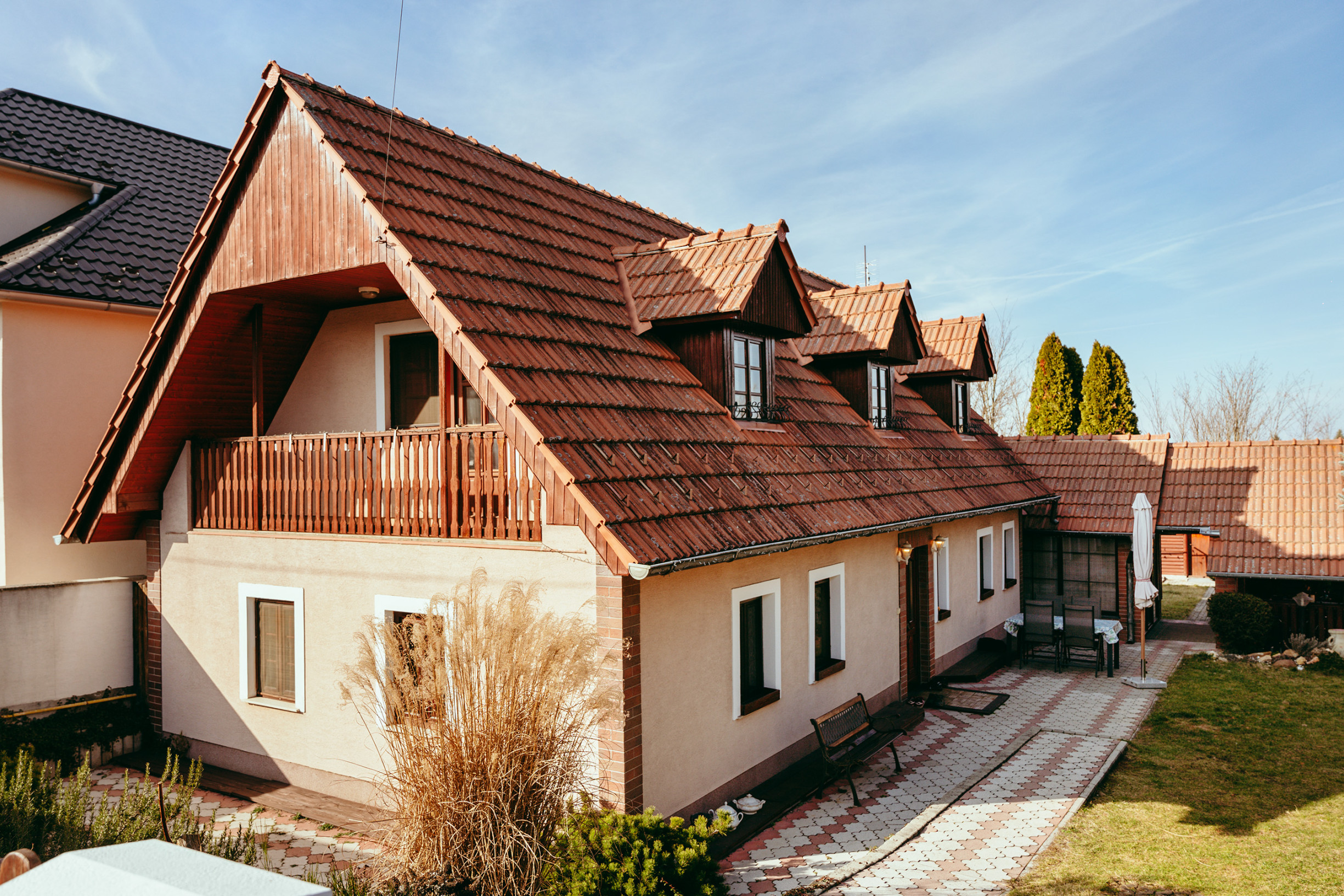 Štýlový 4 izbový rodinný dom kúsok od borovicových lesov