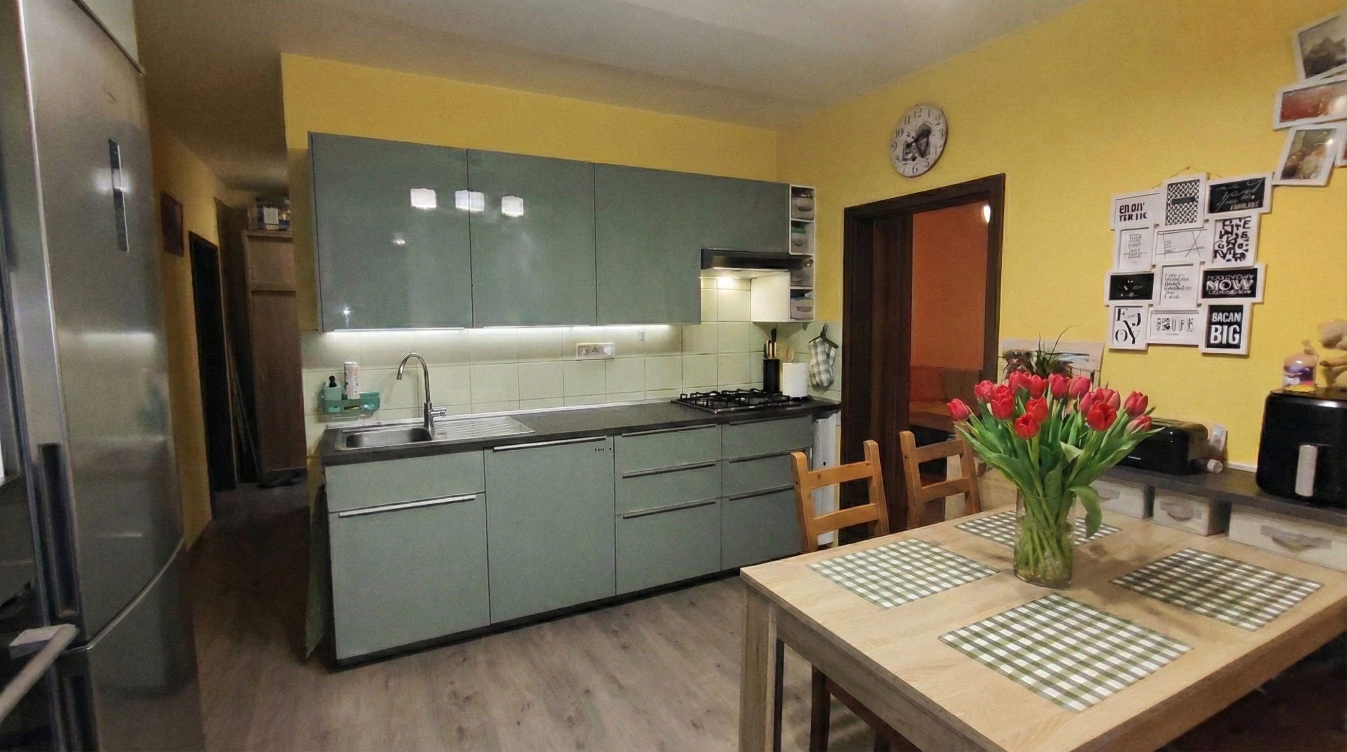 Exkluzívne Iba u Nás: Predáme zrekonštruovaný 3 izbový byt so šatníkom a balkónom, Šaľa