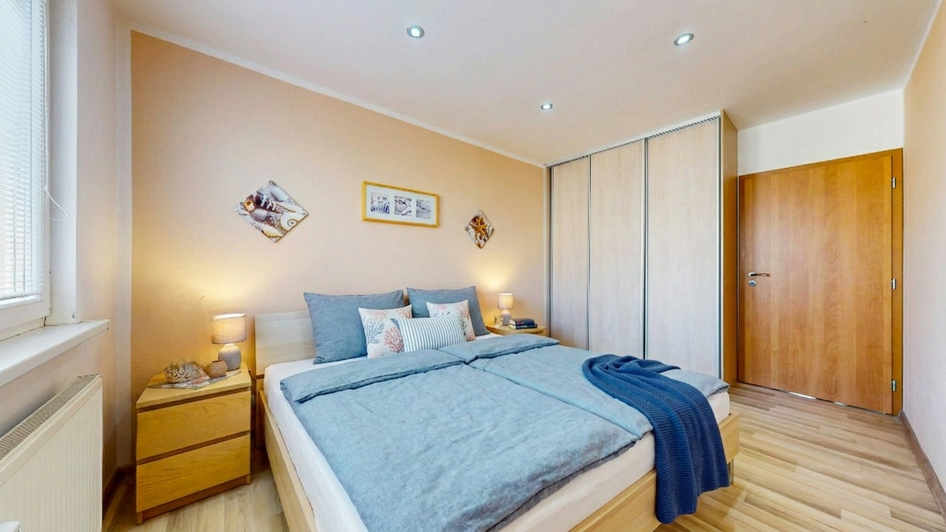 Kompletne zrekonštruovaný 3-izbový byt s krásnym výhľadom a parkovaním – top lokalita Hviezdoslavova