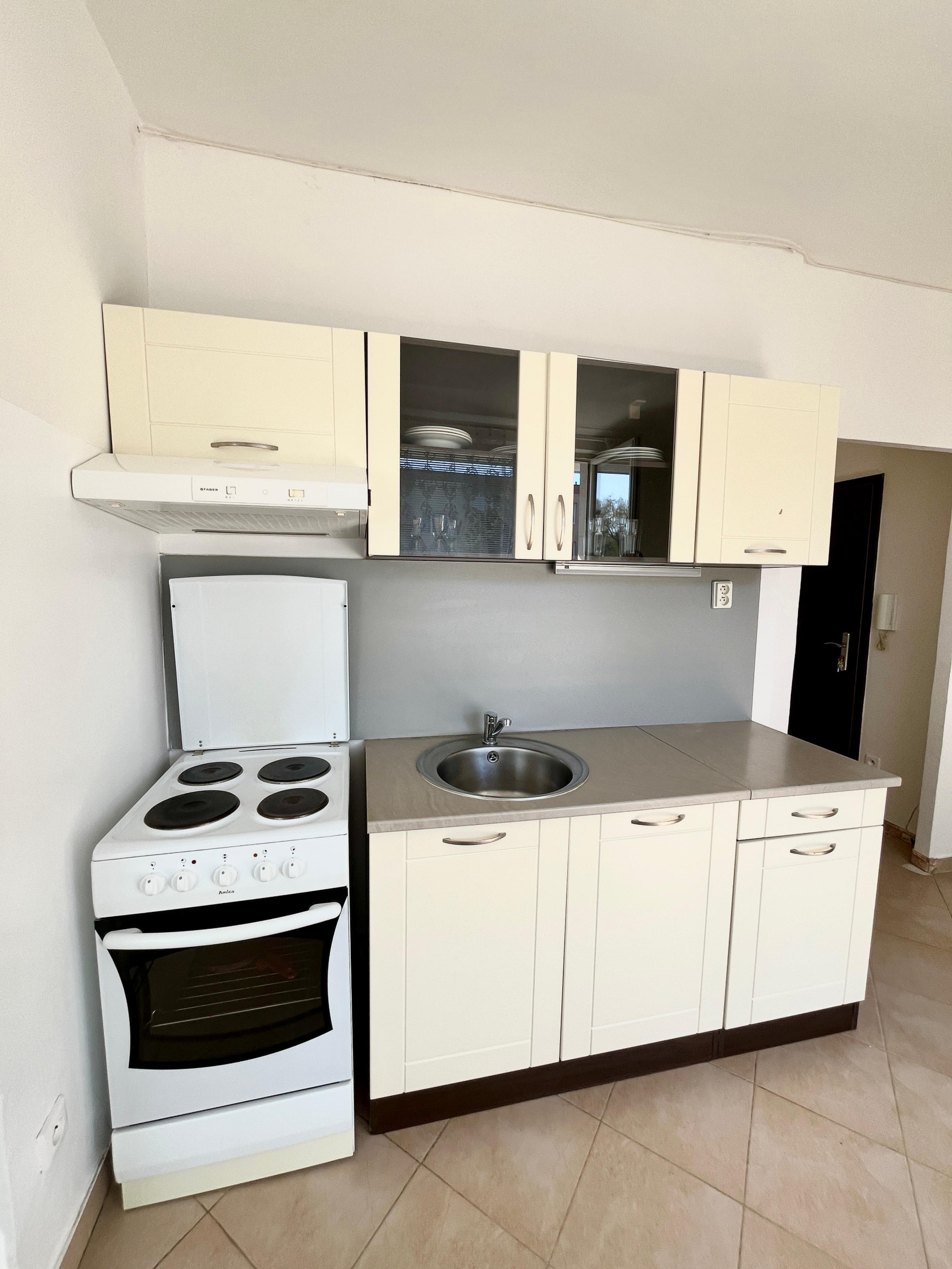 NA PRENÁJOM ZARIADENÝ 1i BYT V MESTE SKALICA