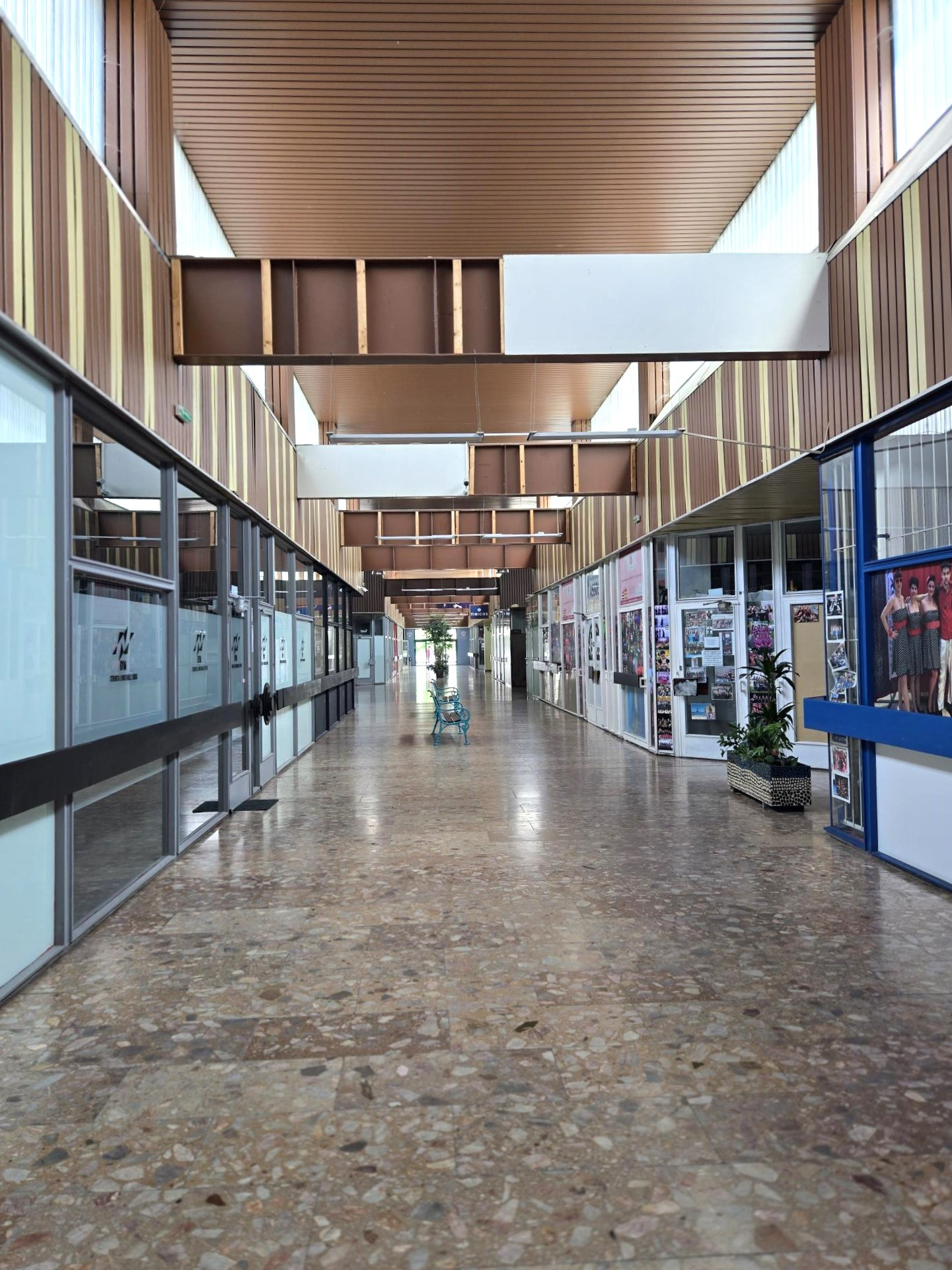 Obchodný priestor na prenájom – 18 m², Ovsištské námestie, Bratislava V – Petržalka