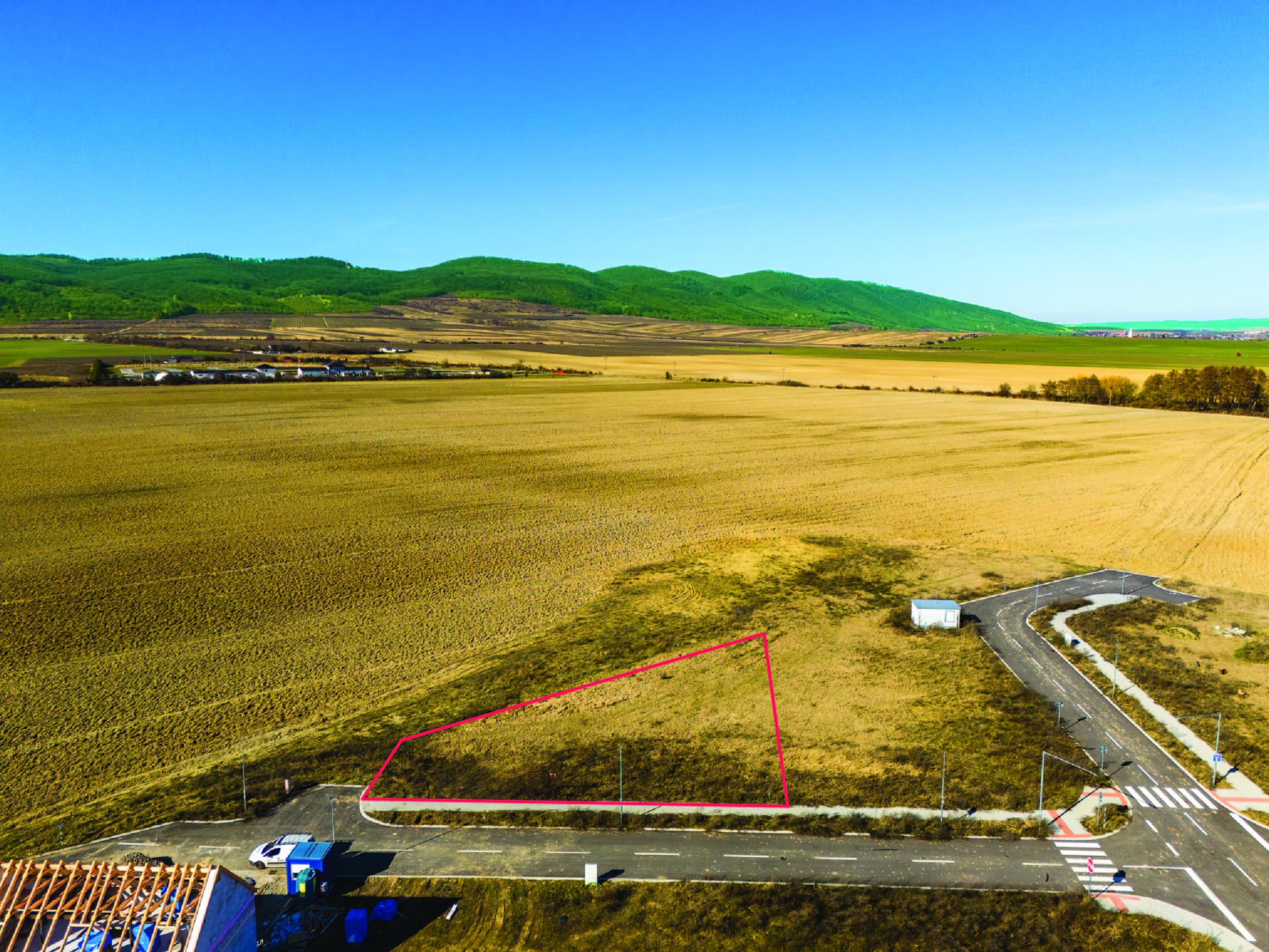 Slnečný pozemok 559 m² s projektom domu