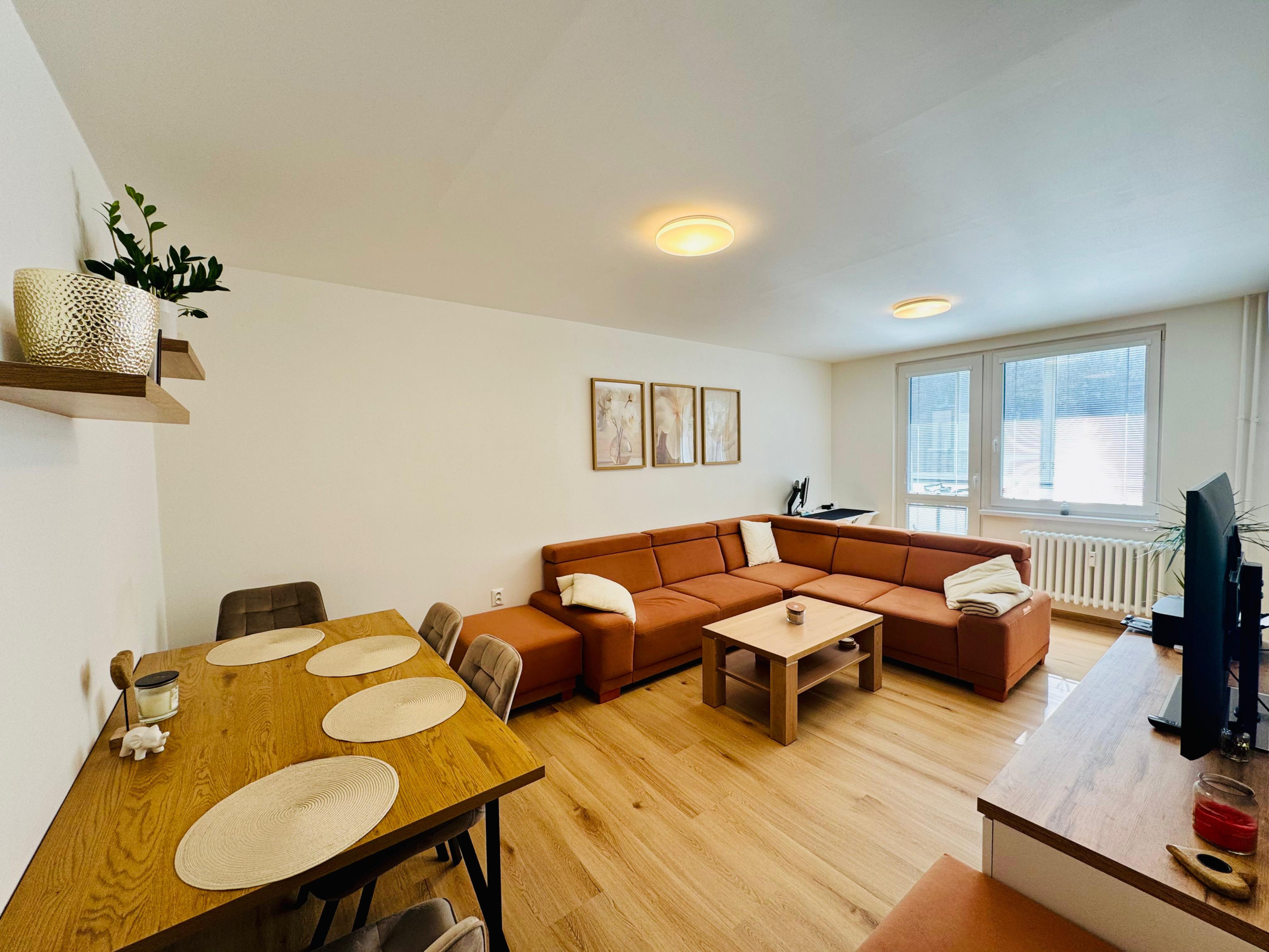 KOMPLETNE ZREKONŠTRUOVANÝ 2i BYT - SKALICA